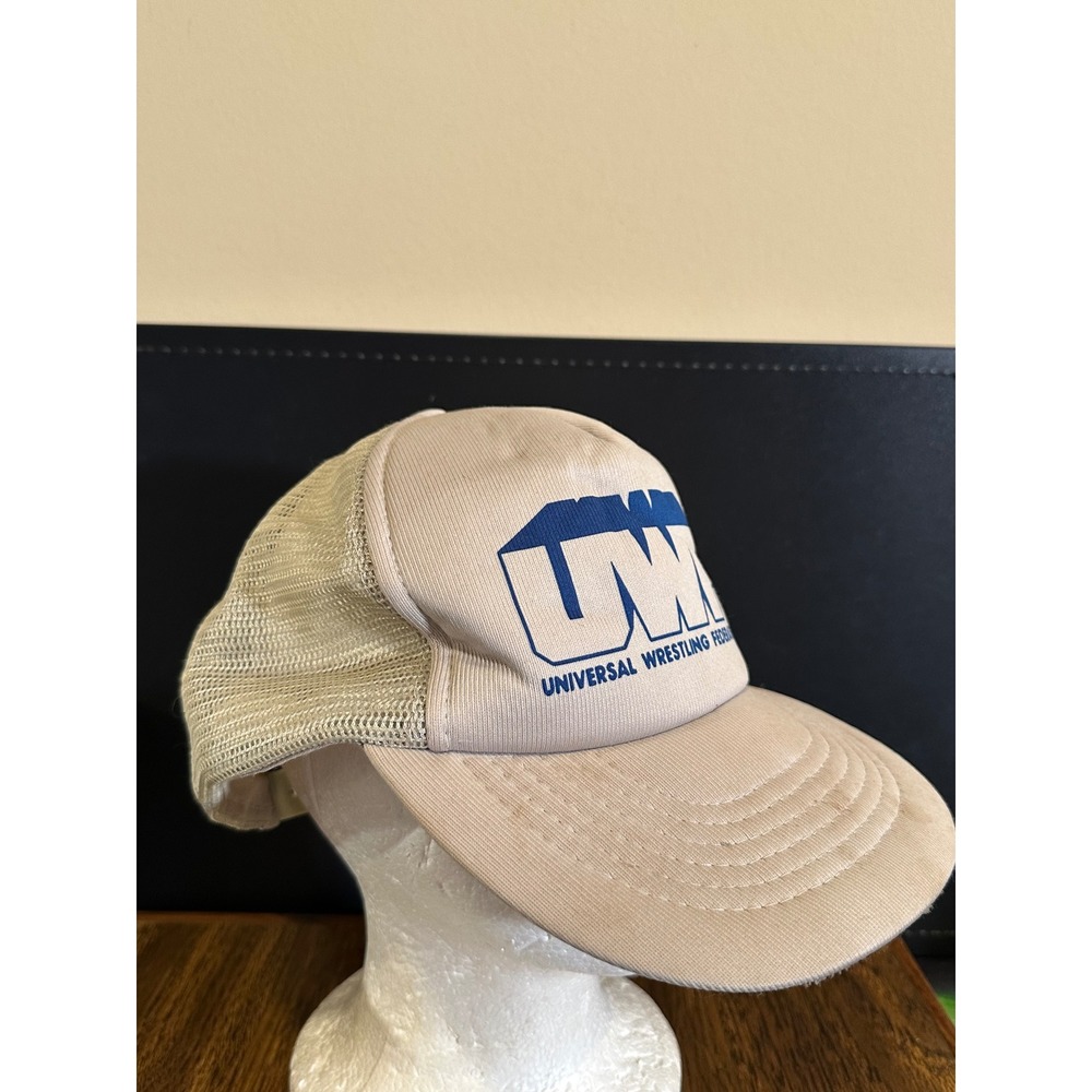 Vintage UWF Universal Wrestling Federation Trucker Hat Tan Mesh Snapback Cap